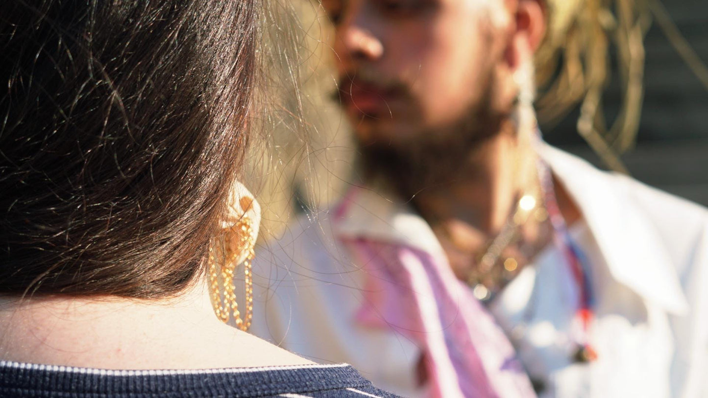 Guacamaya Crown: Macaw Skull Earring with Gold Chains