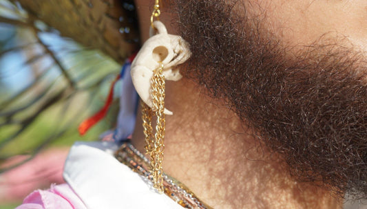 Guacamaya Crown: Macaw Skull Earring with Gold Chains